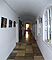 Ausschnitt des Kreuzganges mit Fotoausstellung